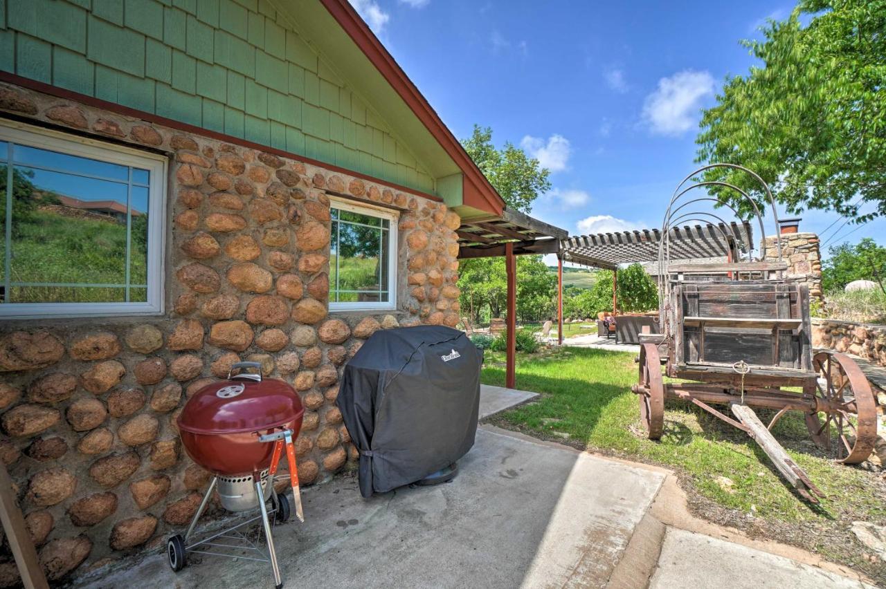Charming Hilltop Cottage In Medicine Park! מראה חיצוני תמונה